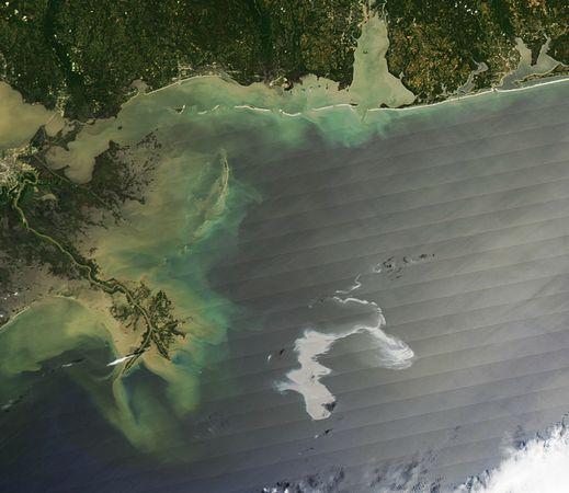 墨西哥湾漏油路线变化卫星图