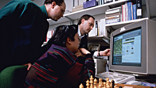 1997年，IBM研发的超级计算机“深蓝”