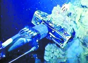 机械手抓硫化物