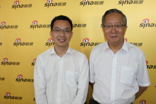 中国互联网协会副理事长高新民(右)、互联网大会组委会副秘书长曾明发(左)