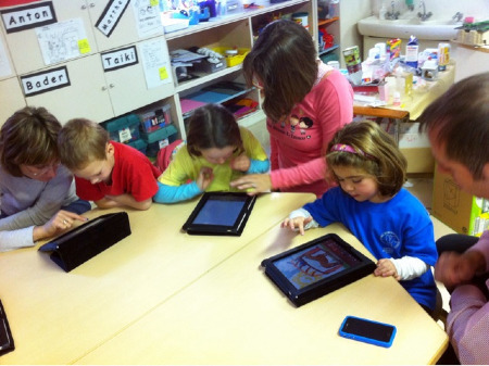 iPad凭借简单易用和趣味性席卷了美国各级学校