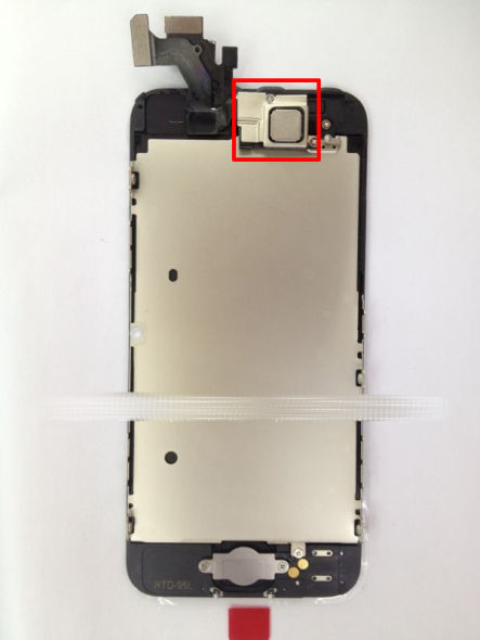 对照片的仔细分析可以发现，在前置摄像头旁存在一颗NFC芯片。