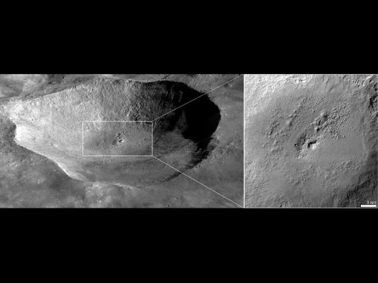 这是灶神星表面玛西亚陨击坑的立体图，这里保存有最壮观的坑洼地形。这项发现是美国宇航局黎明号探测器发回的最重要考察成果之一
