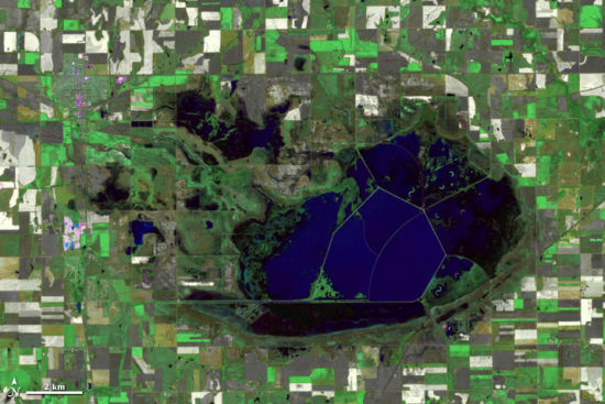 每日卫星照:2012干旱影响美国夏延洼地湿地_