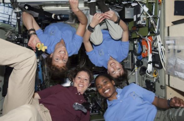 ���ڴ��ڹ��ʿռ�վ�ϵ��Ա�������о����֣��Ա������ᵼ��ϸ�������ǵķ�տռ��ﴫ������