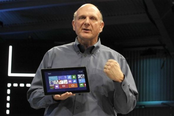微软CEO鲍尔默推介Surface平板电脑