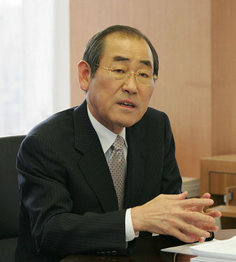 韩国三星集团顾问、三星电子前CEO尹钟龙