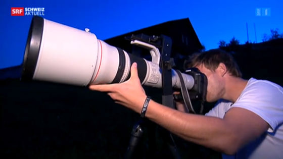 ������Ծ���˲�䣬ʹ�ø������Ĳ�׽���档 (ͼƬ��Դ��srf.ch)