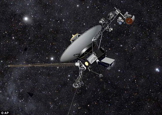 美国航空航天局宣称旅行者1号已经成为进入星际空间的第一个人造物体,它仍将在宇宙中继续前行 美国航空航天局宣称旅行者1号已经成为进入星际空间的第一个人造物体,它仍将在宇宙中继续前行