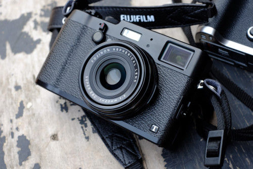 富士发布X100T\/碳晶灰X-T1等新品