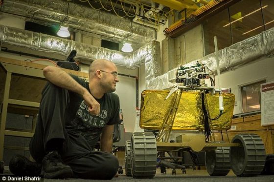 美国大学生计划送虚拟现实漫游车月球虚拟现实漫游月球