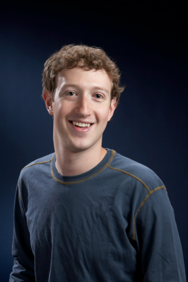 Facebook CEO扎克伯格身价超过乔布斯_互联