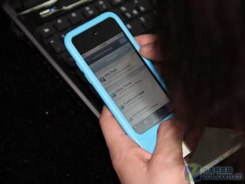 iTouch越狱 连微投屏幕放大10倍看电影_商用