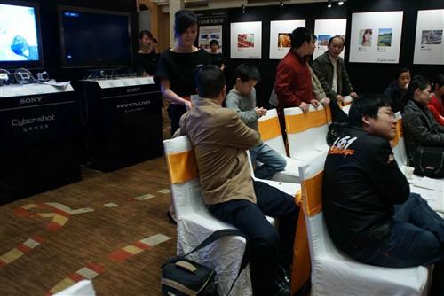 ����Ѳչ��4�֦���Ӱ����:����վ����