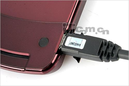 移动宽带手机王摩托镜面3G手机V9评测(10)