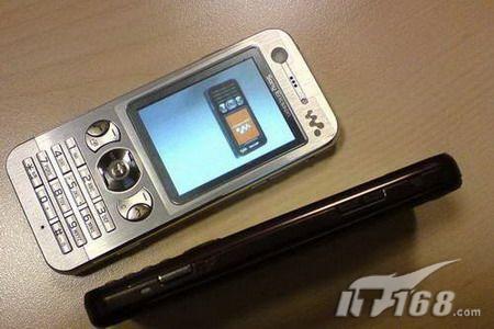 Walkman������������������ֻ��Ա�