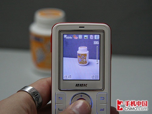 白色灵动天使步步高低端音乐机i528评测(6)