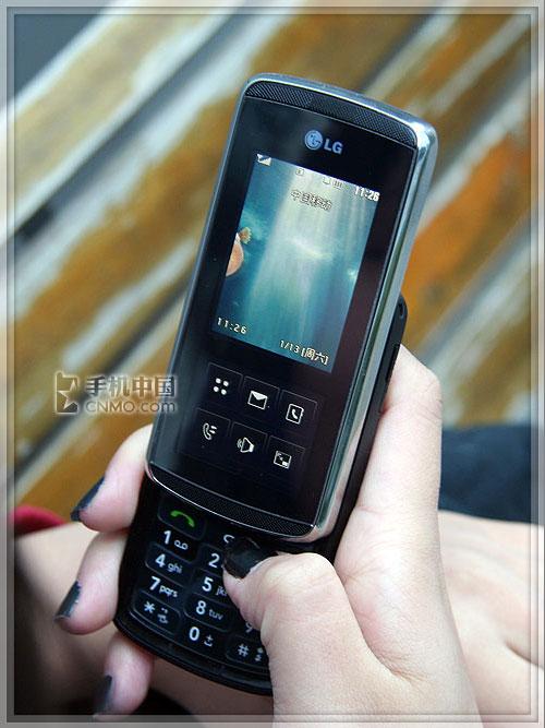 双彩屏触摸操作LG时尚滑盖手机KF600图赏