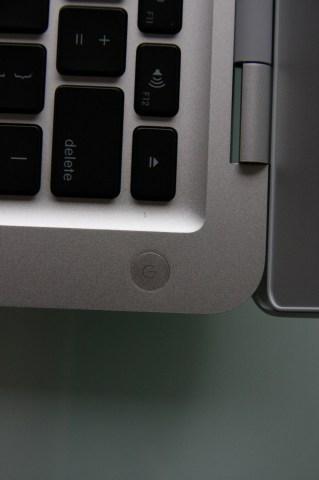 苹果MacBookAir详尽测试及拆解