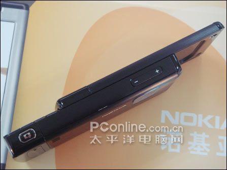 320万像素诺基亚金属滑盖6500s售2599