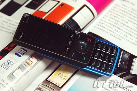 320万像素诺基亚滑盖音乐5610破两千元