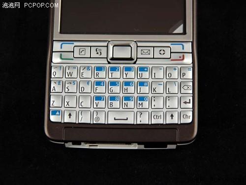 大屏全键盘诺基亚智能手机E61i仅2680