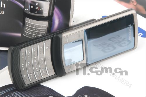 U900
