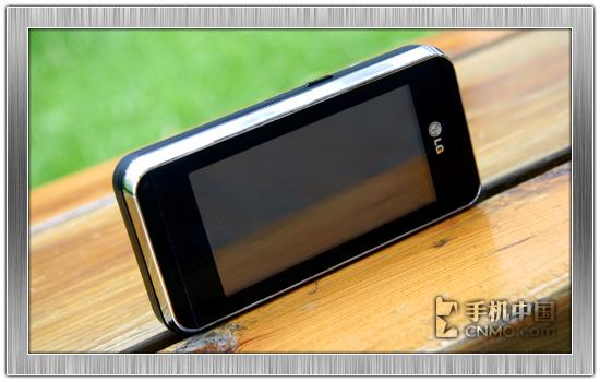 与iPhone争宠LG滑盖触摸手机KF690评测(2)