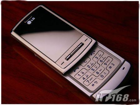 纤薄的时尚LG金属滑盖机KG70只要1200