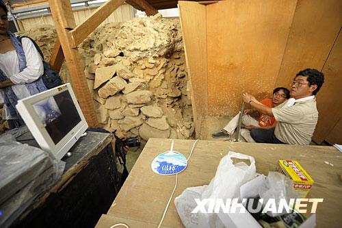 埃及展示第二艘胡夫太阳船组(组图)