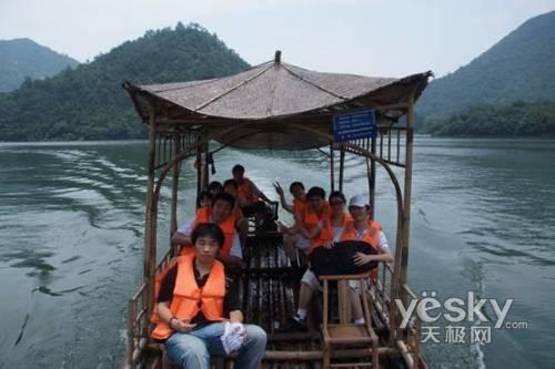 绿水天蓝洞险桐庐景 快活自在逍遥天极人