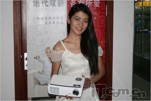 女性用户最爱最具实力高清投影机扫描