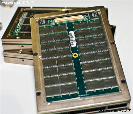 BitMicro��6.5TB��̬Ӳ�̽�����ǰ