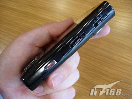 售价6800元三星800万像素i8510海外上市