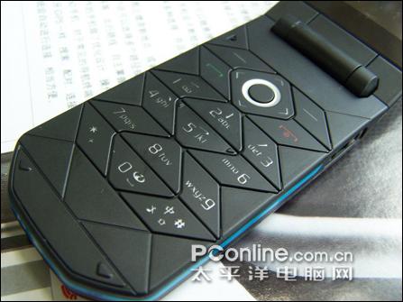 诺基亚7070 廉价之选诺基亚时尚翻盖7070卖499元