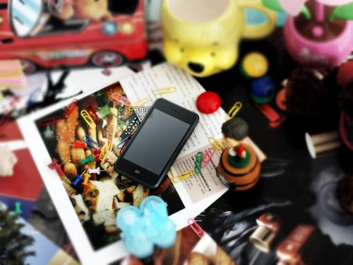 ��iPhoneһ���������峬ǿ�ֻ�M8����