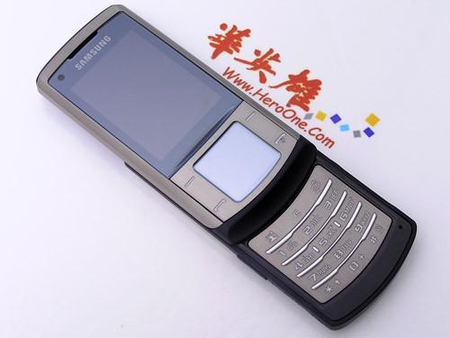 500万像素三星金属滑盖U900仅1550元