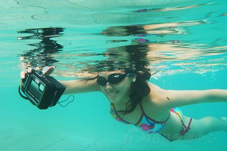 相机清凉伴侣 索尼MPK-THGB防水罩体验(2)