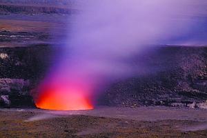 荷兰工程师亲身拍摄火山爆发照片组图