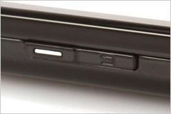 3.7英寸显示屏三星智能强机i8000评测