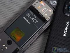 �˱����������ֻ� ŵ����5630XMС���µ� 