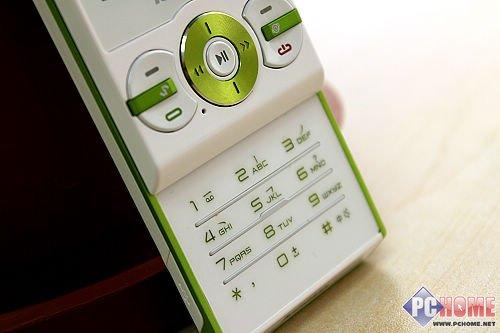 绿白锋锐精灵联想音乐手机i380评测