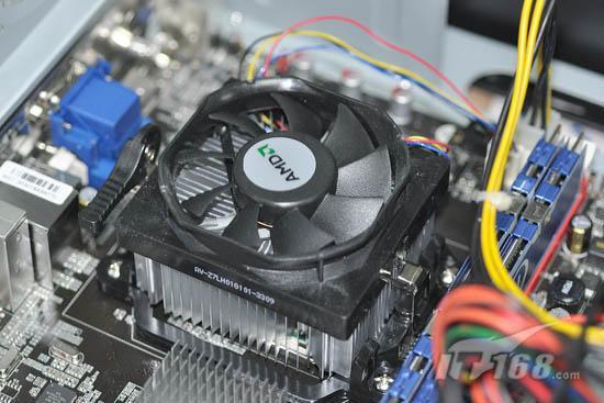 慎防CPU连针拔起拆卸AMD散热器小技巧