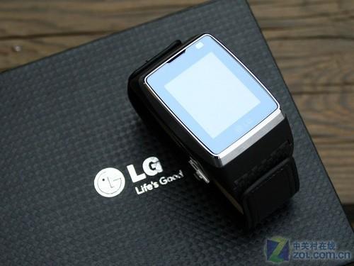 小巧精致3G电话LG手表手机GD910评测(2)
