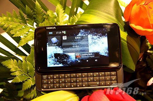 侧滑盖全键盘诺基亚N900中文版评测(4)