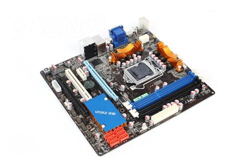 PCI-E速度谁说了算? 5系主板交火测试_硬件