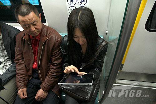 厕所比床上爽苹果iPad十场景真人测试