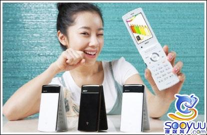 时尚大屏翻盖机泛泰IM-U585S韩国发布