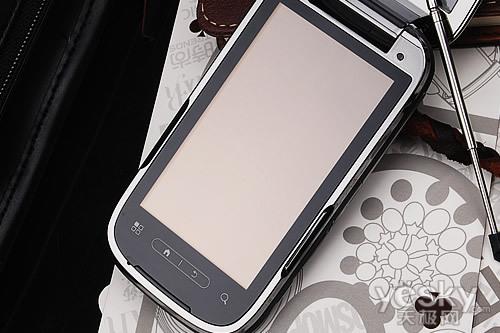 明系列首款四通道手机摩托罗拉XT806详测(2)