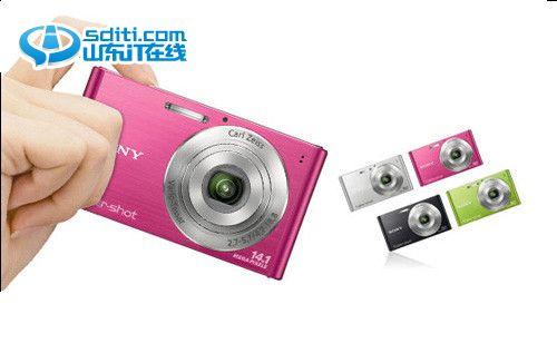 超薄时尚色彩卡片!索尼W320售1150元_数码